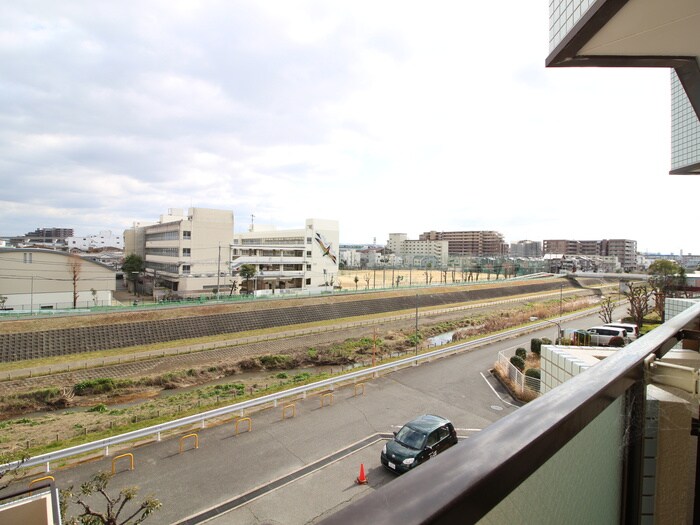 物件内観写真21　(室内からの展望)