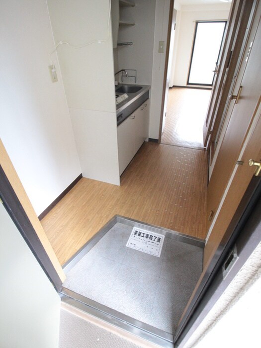 物件内観写真7　(玄関)