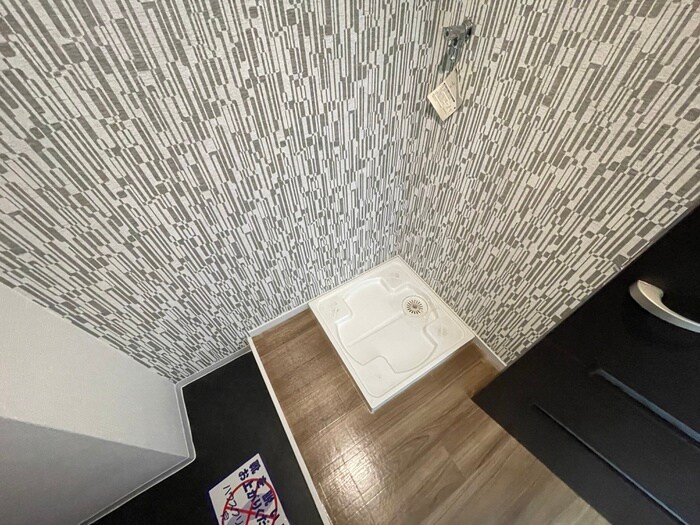 物件内観写真13　(洗濯機置場)