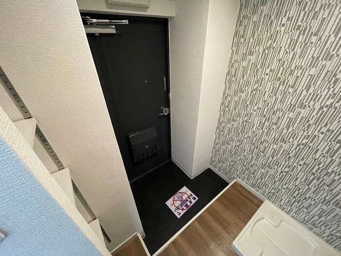 物件内観写真19　(玄関)