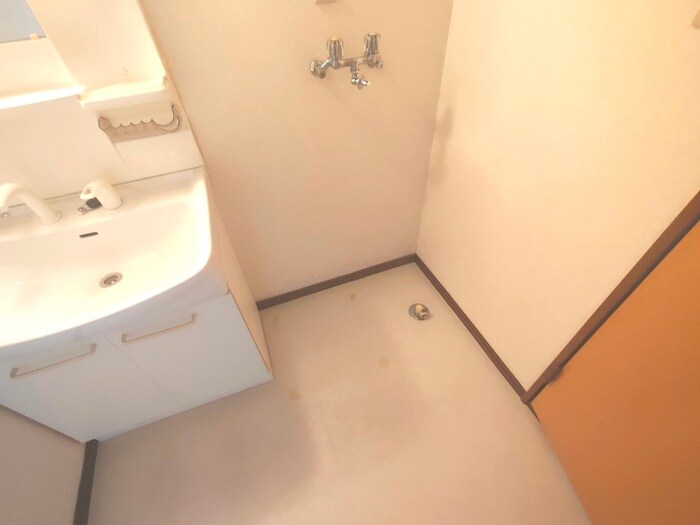 物件内観写真22　(洗濯機置場)