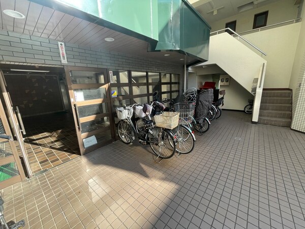 駐輪場