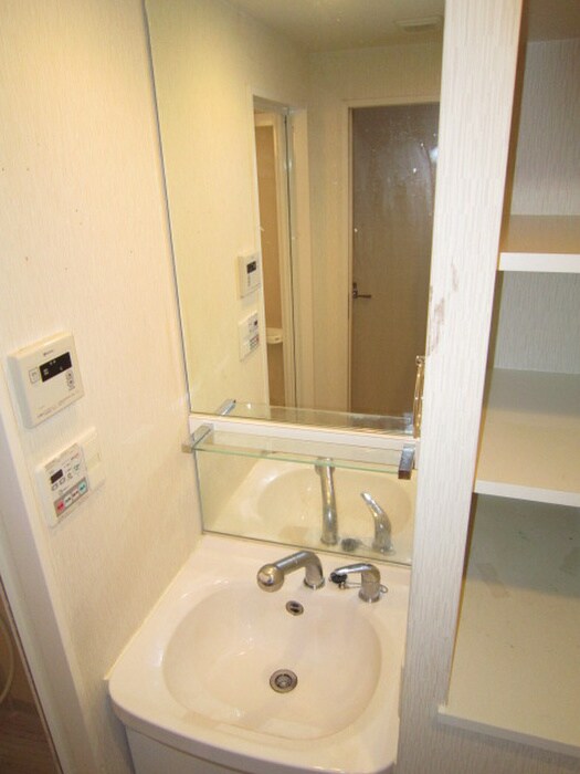 物件内観写真9　(洗面)