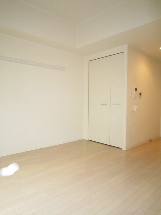 物件内観写真18　(廊下)