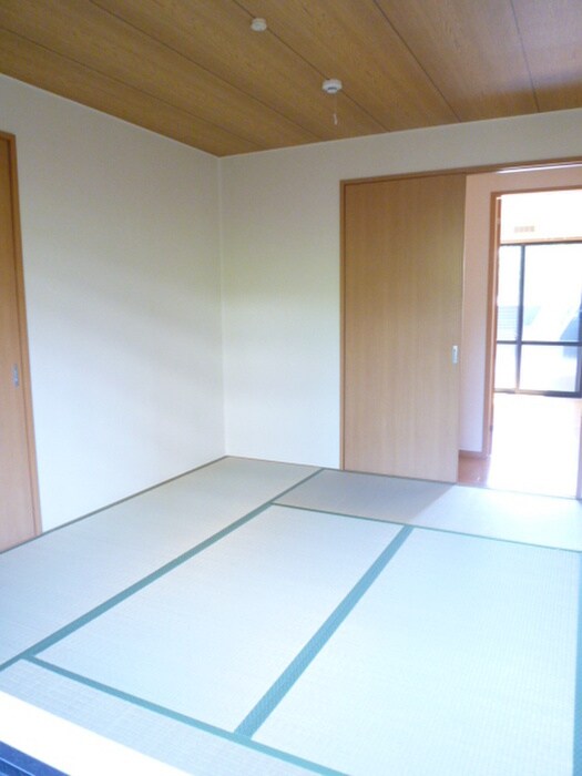 物件内観写真12　(居室)