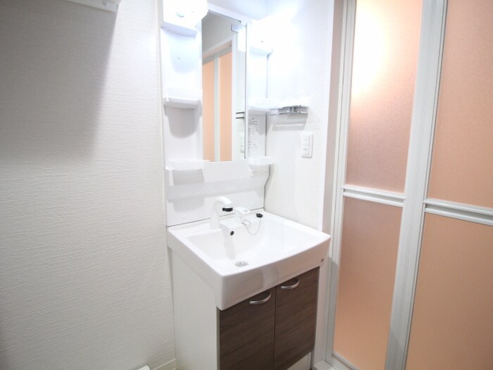 物件内観写真8　(洗面)