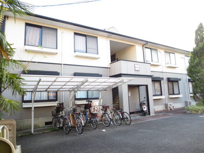 物件外観写真3　(駐輪場)