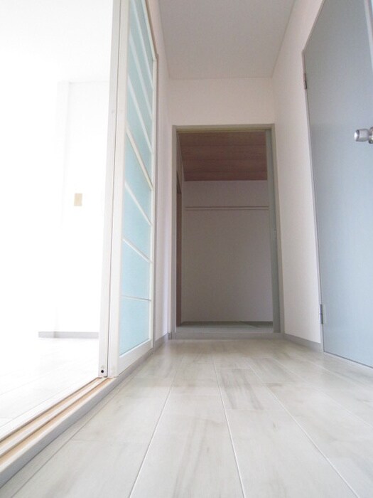 物件内観写真13　(廊下)