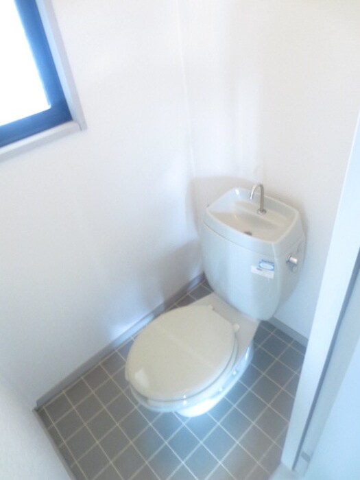 物件内観写真13　(トイレ)