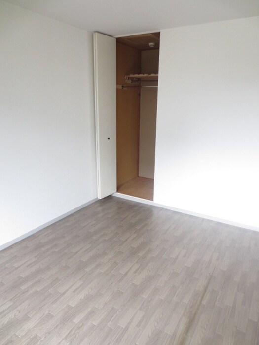 物件内観写真15　(収納)