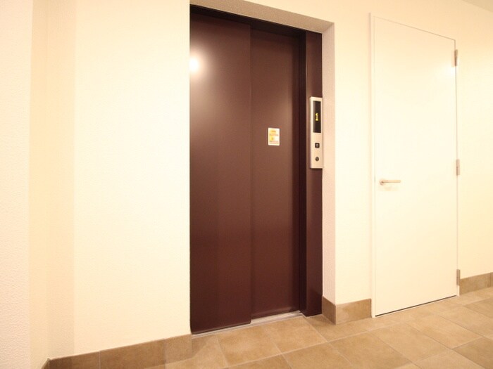 物件外観写真6　(建物設備)