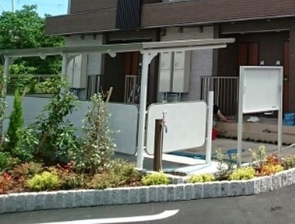 物件外観写真4　(駐輪場)