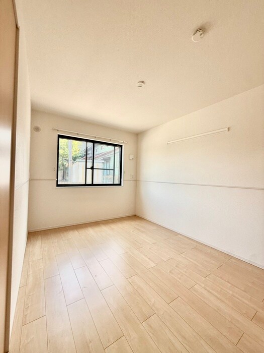 物件内観写真12　(居室)