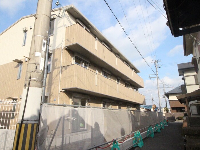 物件外観写真2　(建築中)