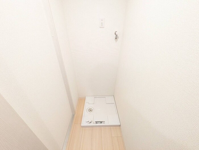 物件内観写真12　(洗濯機置場)
