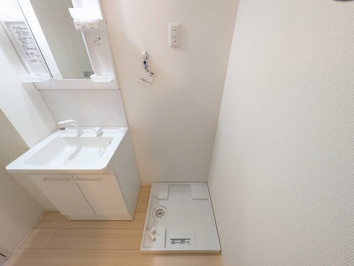 物件内観写真12　(洗濯機置場)