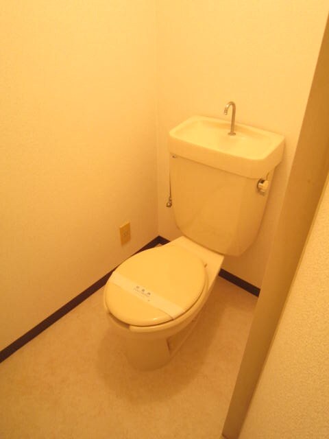 物件内観写真7　(トイレ)