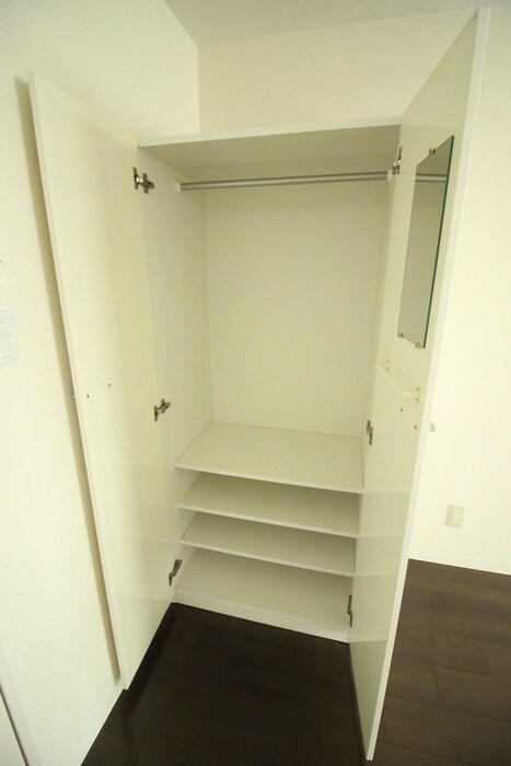 物件内観写真15　(収納)