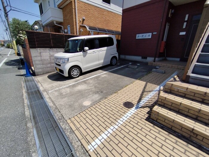 物件外観写真5　(駐車場)