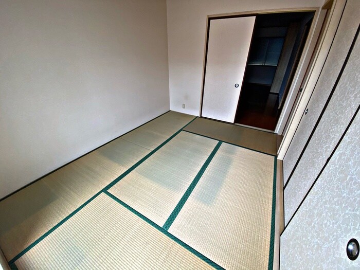 物件内観写真9　(居室)