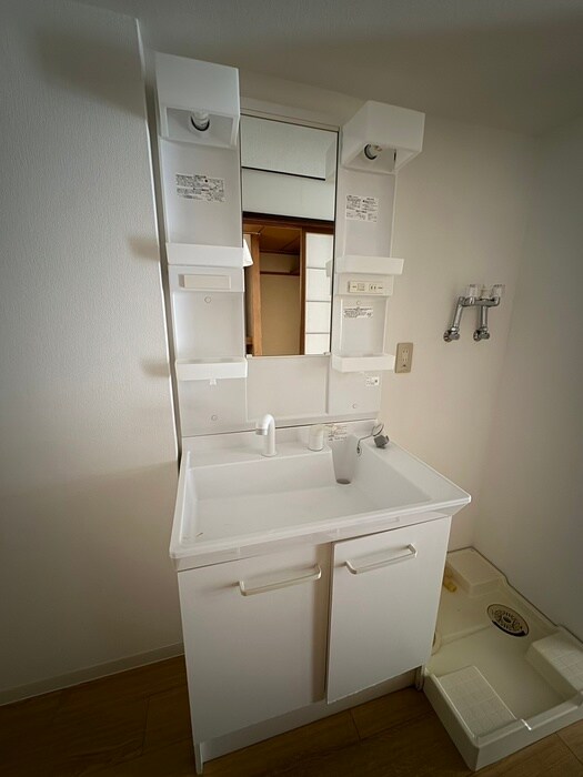 物件内観写真10　(洗面)