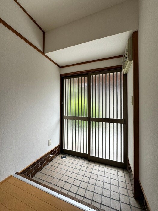 物件内観写真15　(玄関)