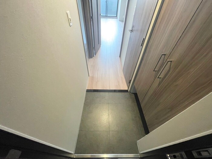 物件内観写真16　(玄関)