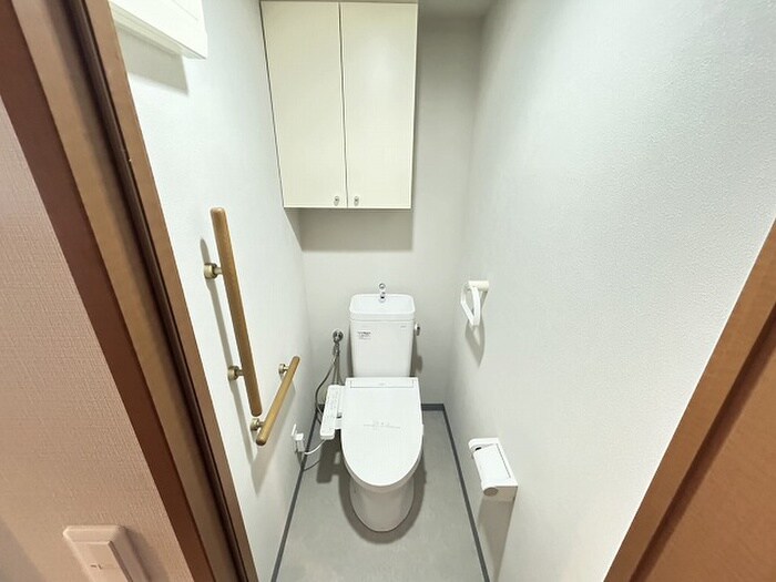 物件内観写真14　(トイレ)