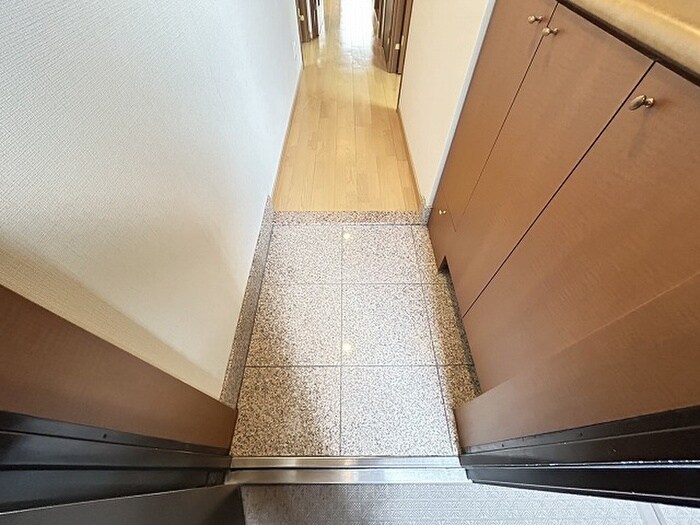 物件内観写真19　(玄関)