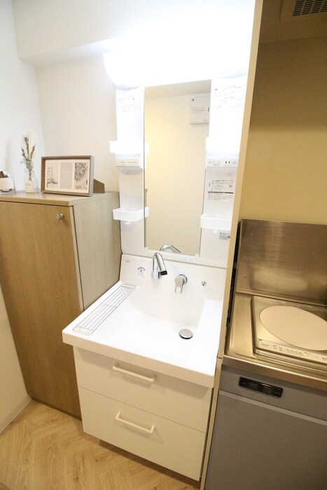 物件内観写真11　(洗面)