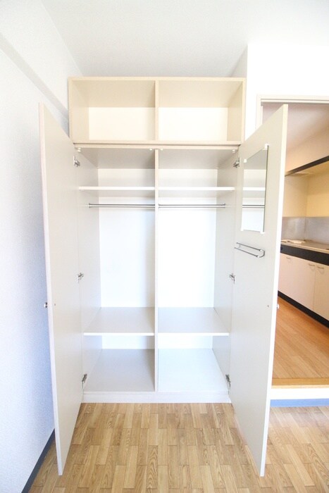 物件内観写真13　(収納)