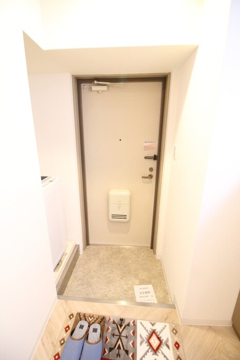 物件内観写真14　(玄関)