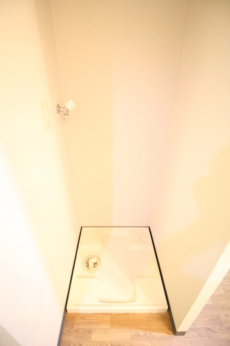 物件内観写真17　(洗濯機置場)