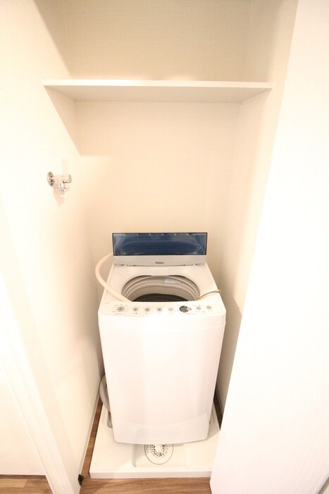 物件内観写真17　(洗濯機置場)