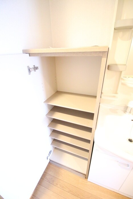 物件内観写真18　(靴箱)