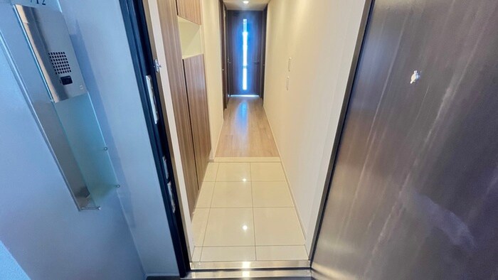 物件内観写真12　(廊下)