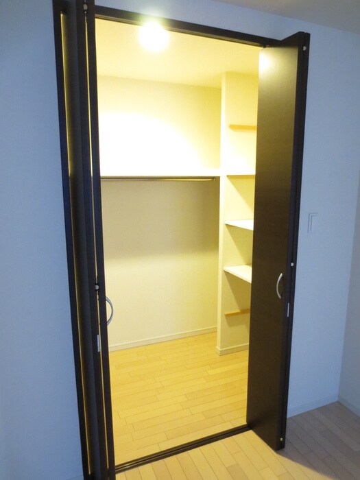 物件内観写真7　(収納)