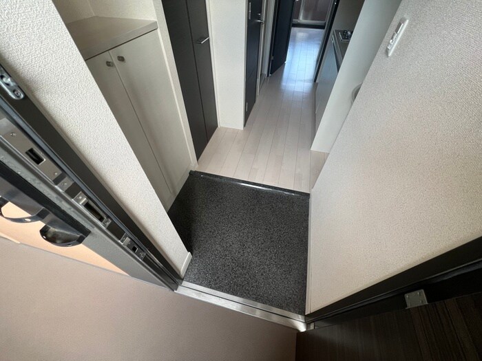 物件内観写真17　(玄関)