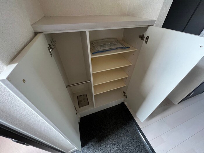 物件内観写真18　(靴箱)