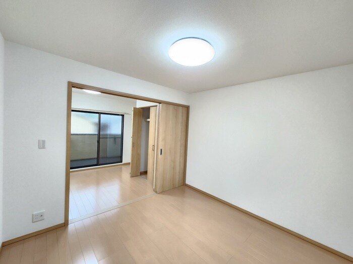 物件内観写真10　(内観写真)