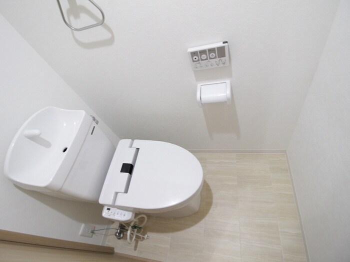 物件内観写真12　(トイレ)