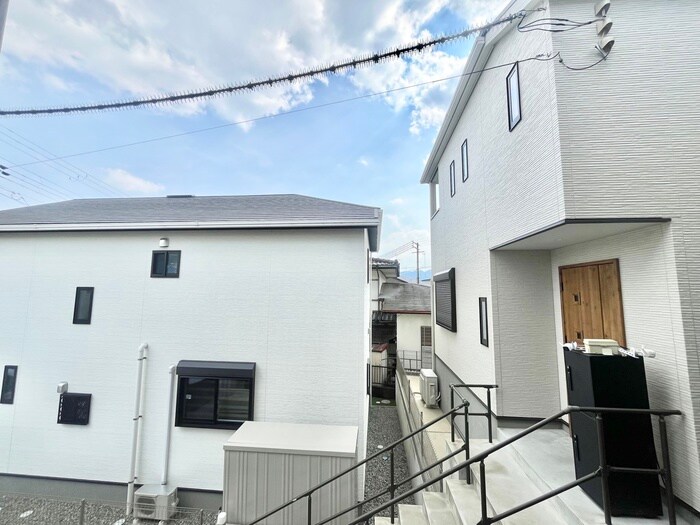 物件内観写真22　(室内からの展望)