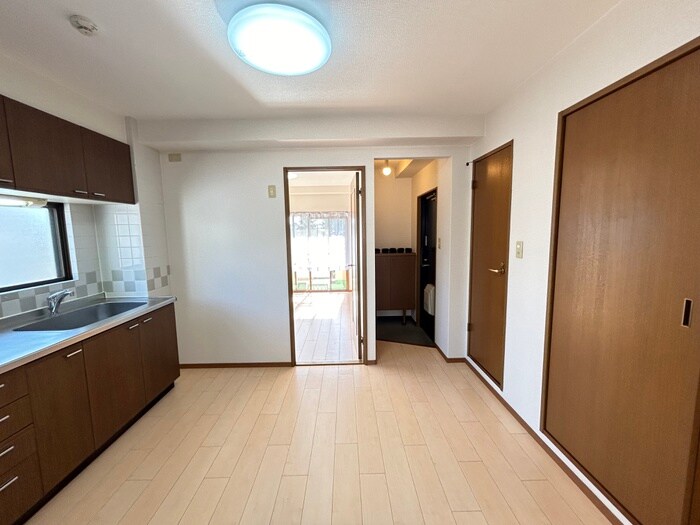 物件内観写真8　(居室)