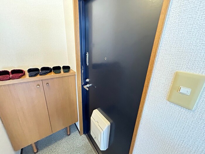 物件内観写真16　(玄関)