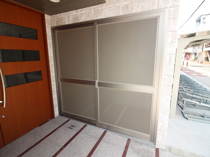 物件外観写真4　(建物設備)