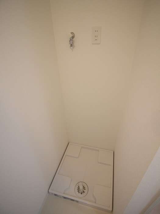 物件内観写真14　(洗濯機置場)