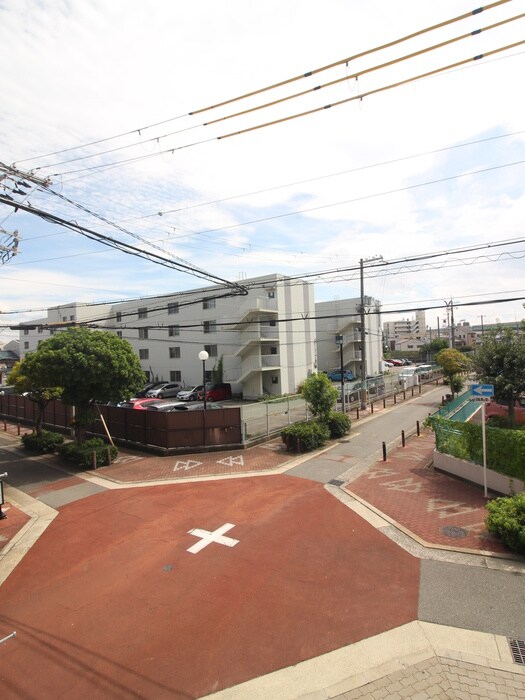 物件内観写真22　(室内からの展望)