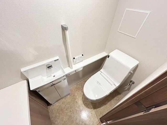 物件内観写真15　(トイレ)