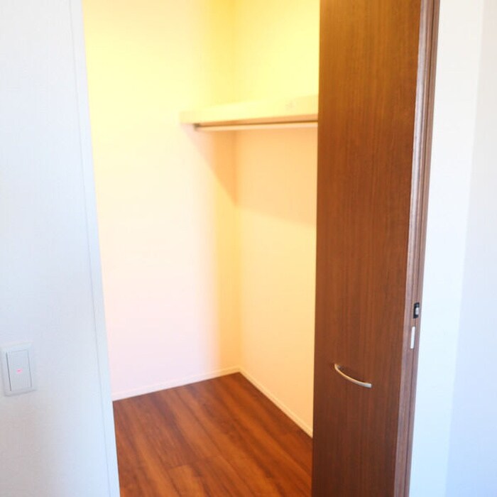 物件内観写真10　(収納)