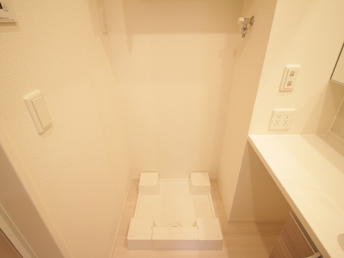 物件内観写真15　(洗濯機置場)